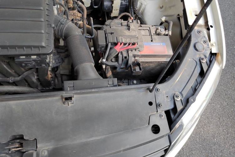 Used Volkswagen Lavida 2013 Restyled Classic 1.6L Manual Comfort Edition Engine Bay Left
