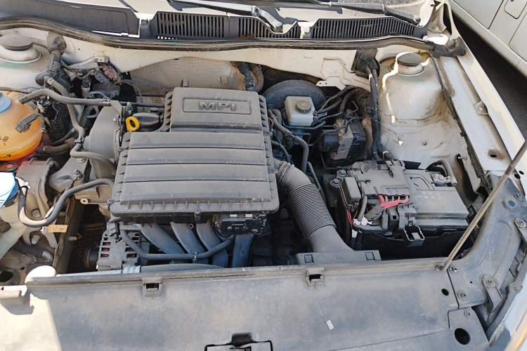 Used Volkswagen Lavida 2013 Restyled Classic 1.6L Manual Comfort Edition Engine Bay Left