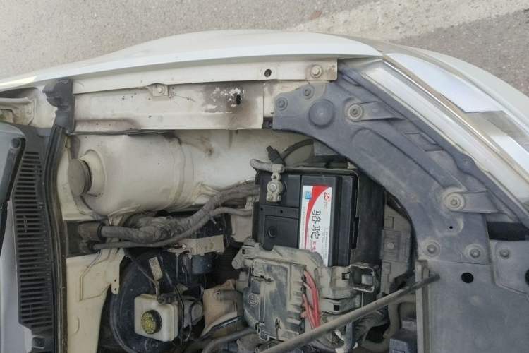 Used Volkswagen Lavida 2013 Restyled Classic 1.6L Automatic Comfort Edition Engine Bay Left