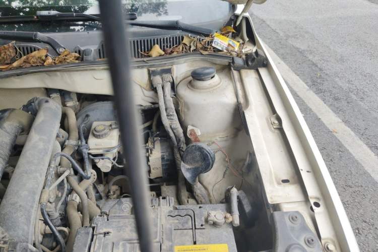 Used Volkswagen Lavida 2013 1.4TSI Manual Comfort Edition Engine Bay Left