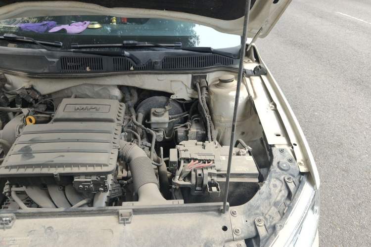 Used Volkswagen Lavida 2013 Restyled Classic 1.6L Manual Comfort Edition Engine Bay Left