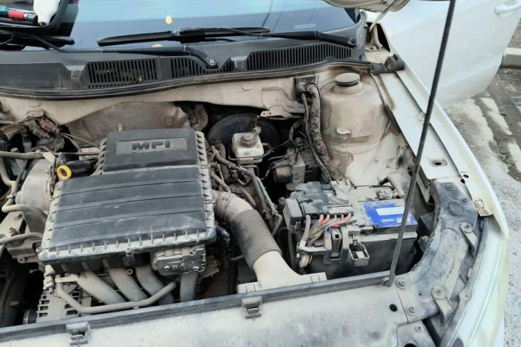 Used Volkswagen Lavida 2013 Restyled Classic 1.6L Automatic Comfort Edition Engine Bay Left
