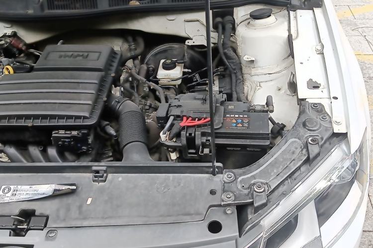 Used Volkswagen Lavida 2013 Revised Classic 1.6L Automatic Fashion Edition Engine Bay Left