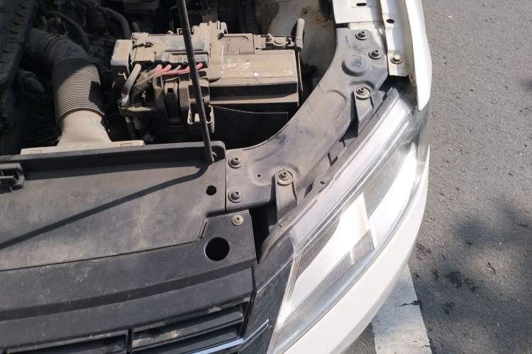 Used Volkswagen Lavida 2013 Restyled Classic 1.6L Automatic Comfort Edition Engine Bay Left