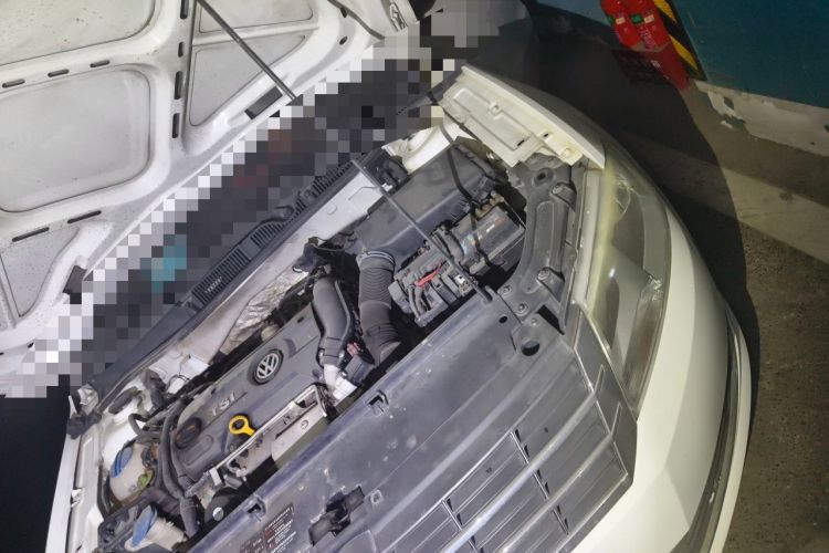 Used Volkswagen Lavida 2013 1.4TSI DSG Comfort Edition Engine Bay Left