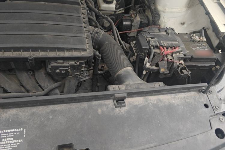Used Volkswagen Lavida 2013 Revised Classic 1.6L Automatic Fashion Edition Engine Bay Left