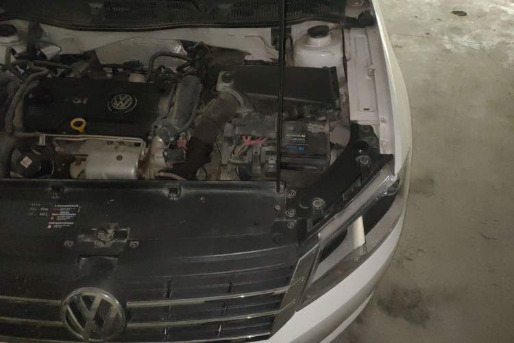 Used Volkswagen Lavida 2013 1.4TSI DSG Comfort Edition Engine Bay Left
