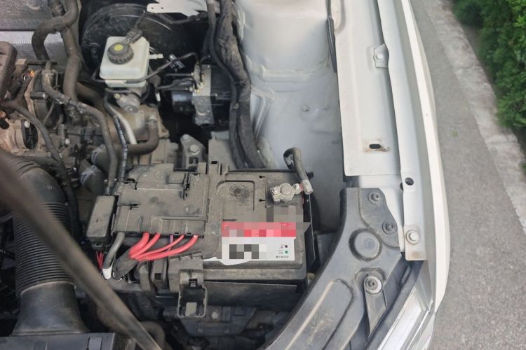 Used Volkswagen Lavida 2013 Restyled Classic 1.6L Automatic Comfort Edition Engine Bay Left
