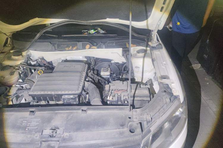 Used Volkswagen Lavida 2013 Restyled Classic 1.6L Automatic Comfort Edition Engine Bay Left