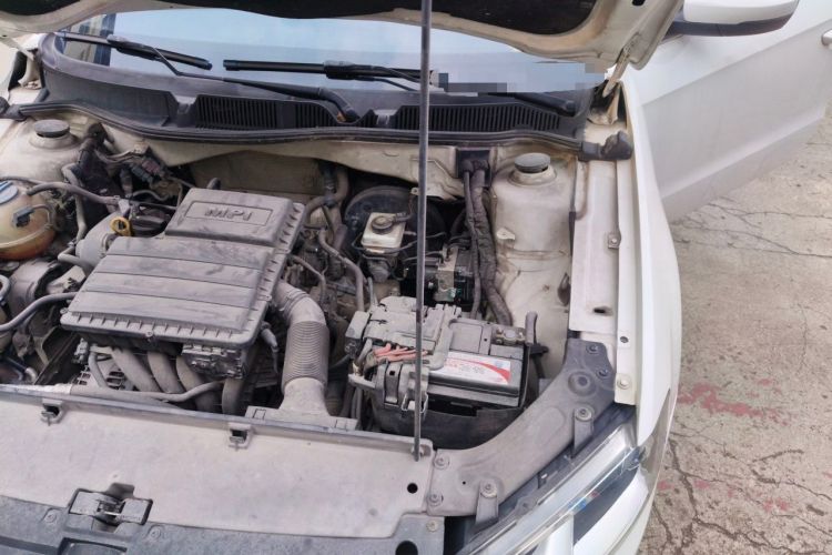 Used Volkswagen Lavida 2013 Restyled Classic 1.6L Automatic Comfort Edition Engine Bay Left
