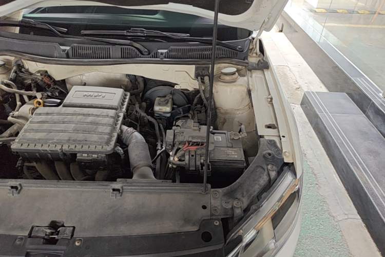 Used Volkswagen Lavida 2013 Revised Classic 1.6L Automatic Fashion Edition Engine Bay Left