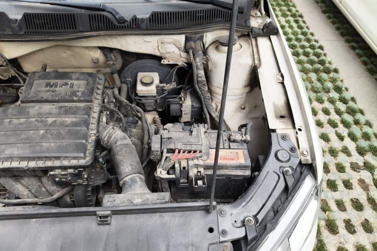 Used Volkswagen Lavida 2013 Revised Classic 1.6L Automatic Fashion Edition Engine Bay Left