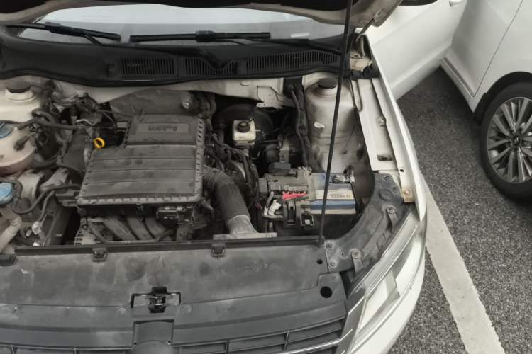 Used Volkswagen Lavida 2013 Restyled Classic 1.6L Automatic Comfort Edition Engine Bay Left