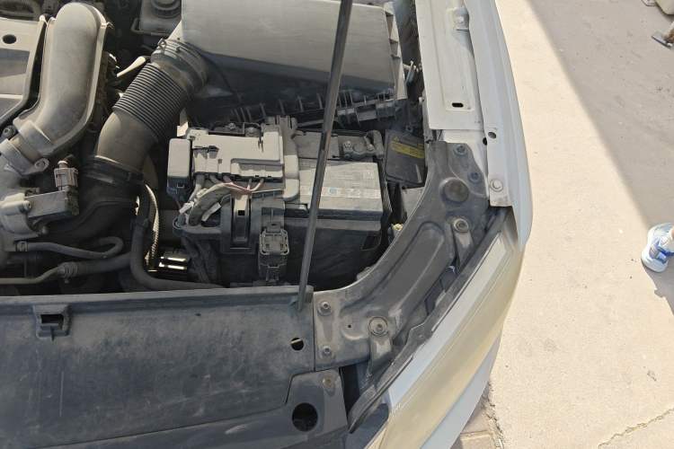 Used Volkswagen Lavida 2013 1.4TSI DSG Comfort Edition Engine Bay Left