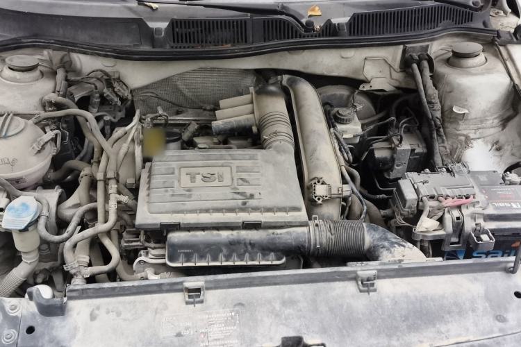 Used Volkswagen Lavida 2013 Revised Version 1.4 TSI Manual Comfort Edition Engine Bay
