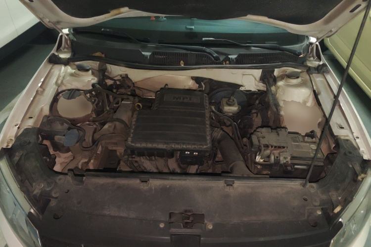 Used Volkswagen Lavida 2013 Restyled Classic 1.6L Automatic Comfort Edition Engine Bay