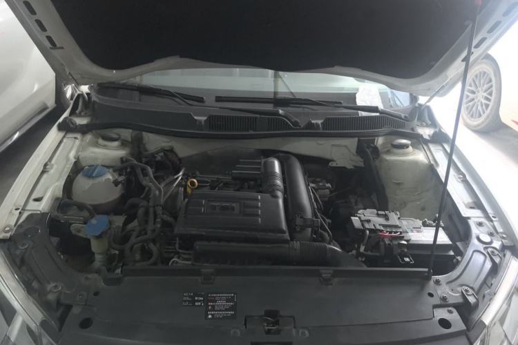 Used Volkswagen Lavida 2013 Revised Version 1.4 TSI DSG Comfort Edition Engine Bay