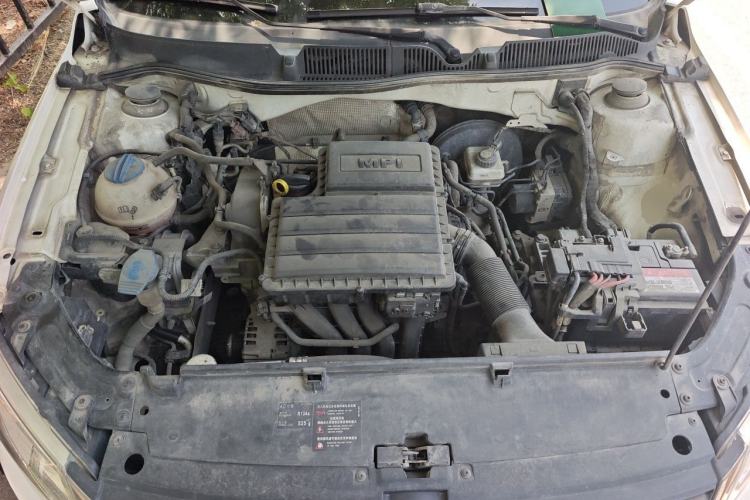 Used Volkswagen Lavida 2013 Revised Classic 1.6L Automatic Fashion Edition Engine Bay
