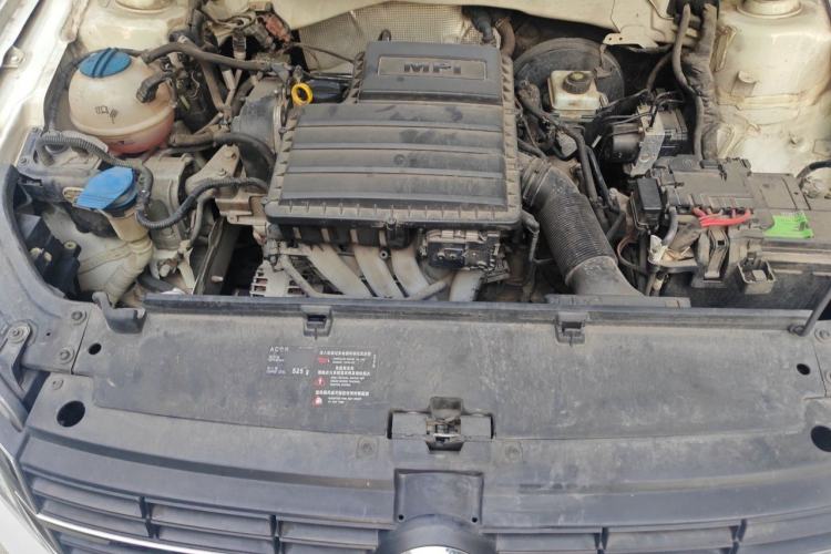 Used Volkswagen Lavida 2013 Revised Classic 1.6L Automatic Fashion Edition Engine Bay
