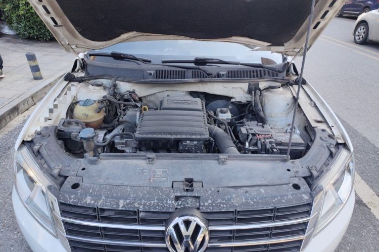 Used Volkswagen Lavida 2013 Revised Classic 1.6L Automatic Fashion Edition Engine Bay