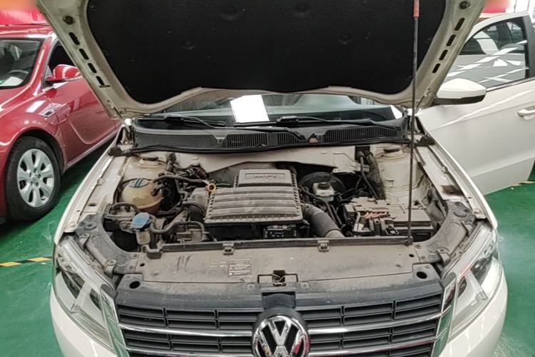 Used Volkswagen Lavida 2013 Revised Classic 1.6L Automatic Fashion Edition Engine Bay