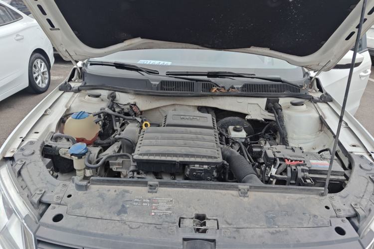 Used Volkswagen Lavida 2013 Revised Classic 1.6L Automatic Fashion Edition Engine Bay
