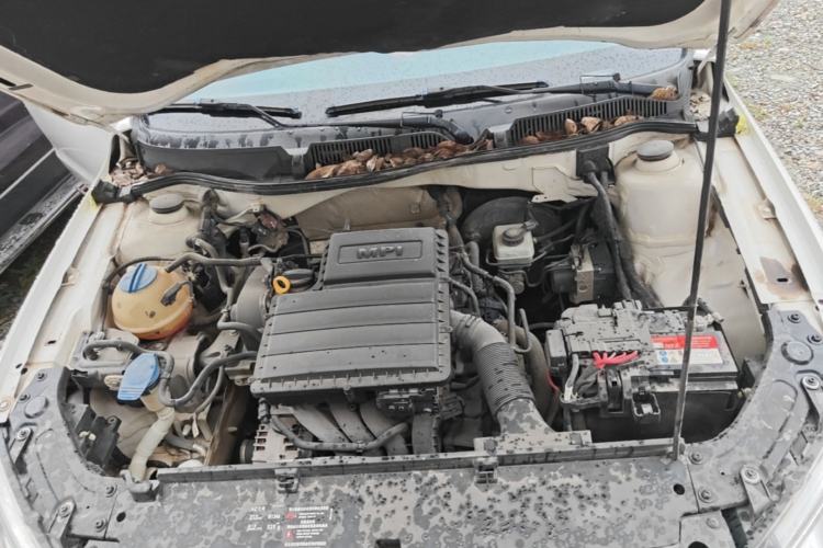 Used Volkswagen Lavida 2013 Restyled Classic 1.6L Manual Comfort Edition Engine Bay