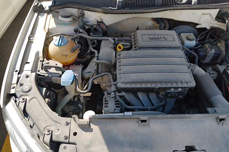 Used Volkswagen Lavida 2013 Restyled Classic 1.6L Manual Comfort Edition Engine Bay Right