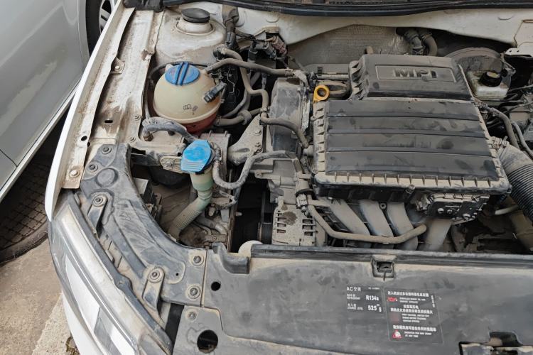 Used Volkswagen Lavida 2013 Revised Classic 1.6L Automatic Fashion Edition Engine Bay Right