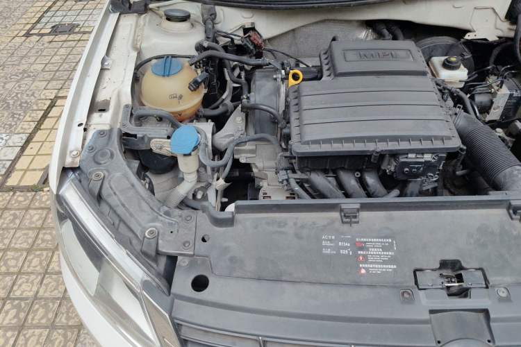 Used Volkswagen Lavida 2013 Restyled Classic 1.6L Automatic Comfort Edition Engine Bay Right