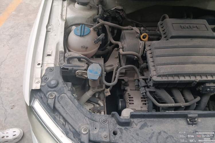 Used Volkswagen Lavida 2013 Restyled Classic 1.6L Manual Comfort Edition Engine Bay Right