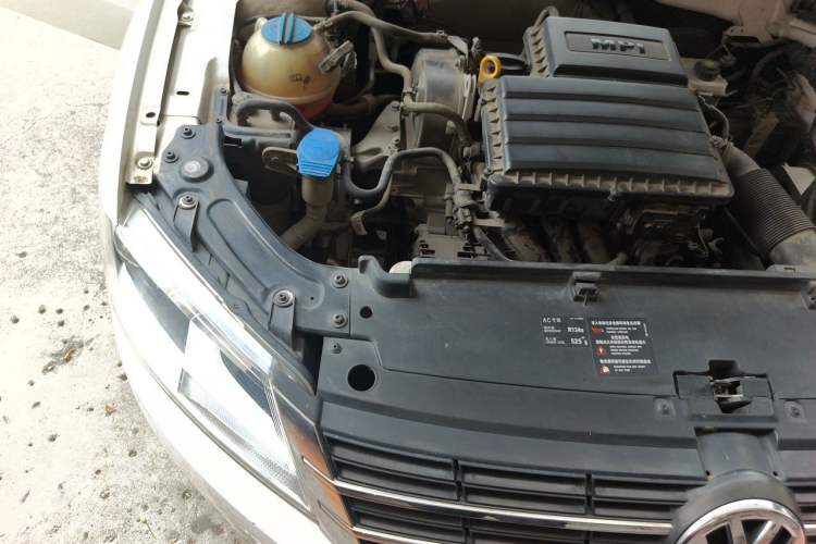 Used Volkswagen Lavida 2013 Revised Classic 1.6L Manual Fashion Edition Engine Bay Right