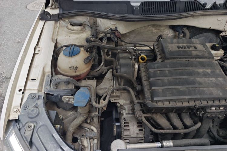 Used Volkswagen Lavida 2013 Revised Classic 1.6L Automatic Fashion Edition Engine Bay Right