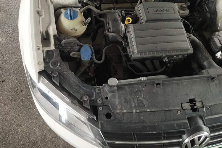 Used Volkswagen Lavida 2013 Revised Classic 1.6L Automatic Fashion Edition Engine Bay Right