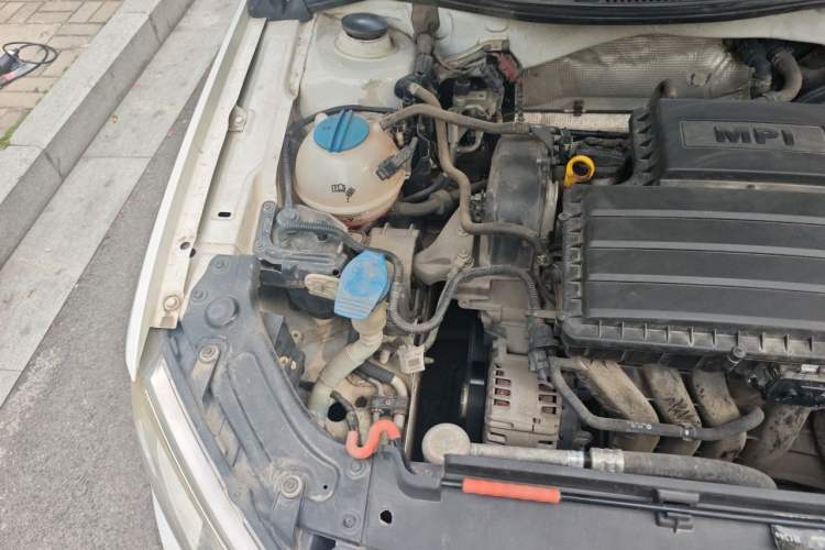 Used Volkswagen Lavida 2013 Revised Classic 1.6L Automatic Fashion Edition Engine Bay Right