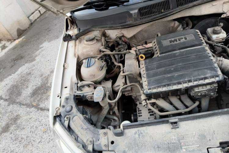Used Volkswagen Lavida 2013 Restyled Classic 1.6L Automatic Comfort Edition Engine Bay Right