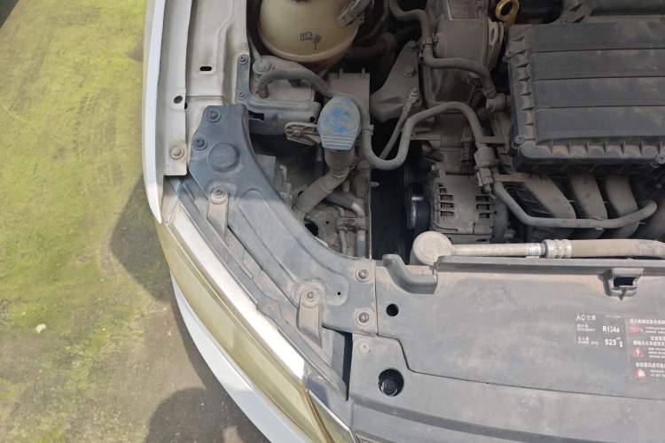 Used Volkswagen Lavida 2013 Restyled Classic 1.6L Automatic Comfort Edition Engine Bay Right