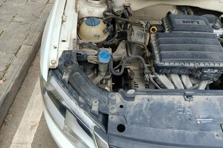 Used Volkswagen Lavida 2013 Restyled Classic 1.6L Manual Comfort Edition Engine Bay Right