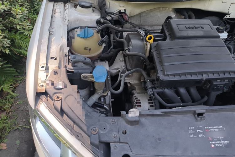 Used Volkswagen Lavida 2013 Revised Classic 1.6L Manual Fashion Edition Engine Bay Right