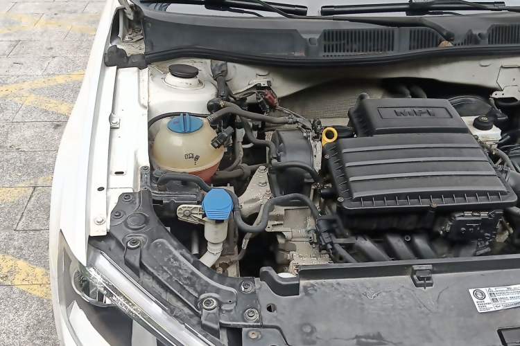 Used Volkswagen Lavida 2013 Revised Classic 1.6L Automatic Fashion Edition Engine Bay Right