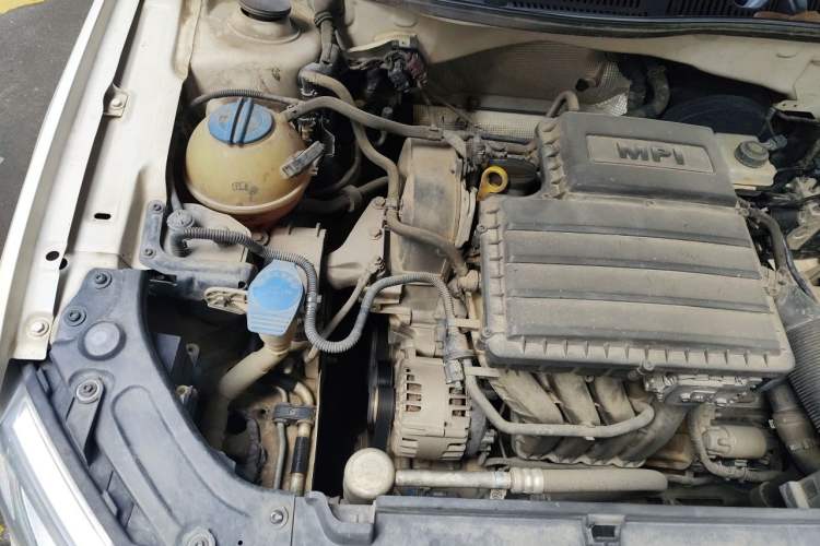 Used Volkswagen Lavida 2013 Revised Classic 1.6L Automatic Fashion Edition Engine Bay Right