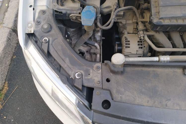 Used Volkswagen Lavida 2013 Restyled Classic 1.6L Automatic Comfort Edition Engine Bay Right