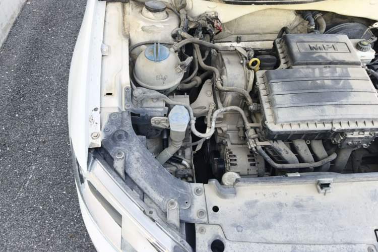 Used Volkswagen Lavida 2013 Revised Classic 1.6L Automatic Fashion Edition Engine Bay Right