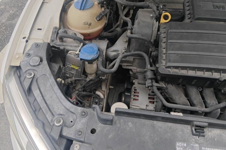 Used Volkswagen Lavida 2013 Revised Classic 1.6L Automatic Fashion Edition Engine Bay Right