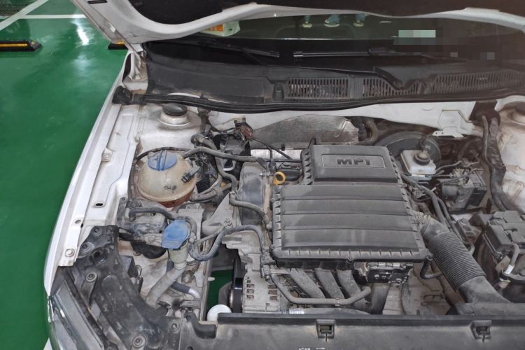 Used Volkswagen Lavida 2013 Restyled Classic 1.6L Automatic Comfort Edition Engine Bay Right