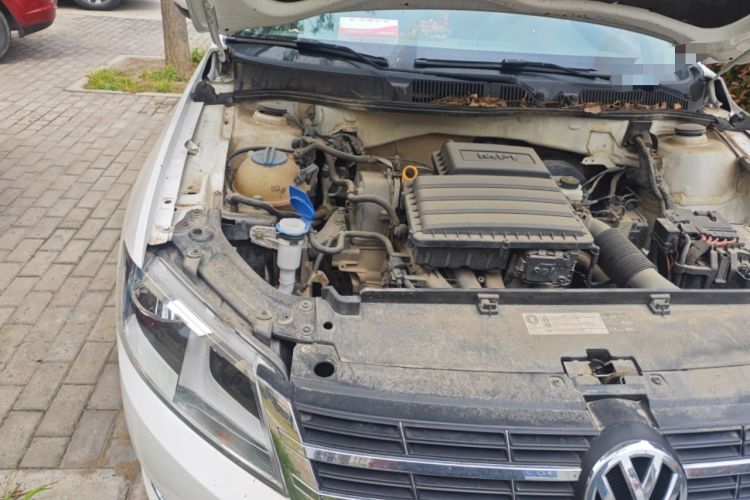 Used Volkswagen Lavida 2013 1.6L Automatic Comfort Edition Engine Bay Right