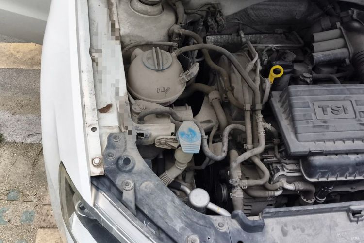 Used Volkswagen Lavida 2013 Revised Version 1.4 TSI Manual Comfort Edition Engine Bay Right
