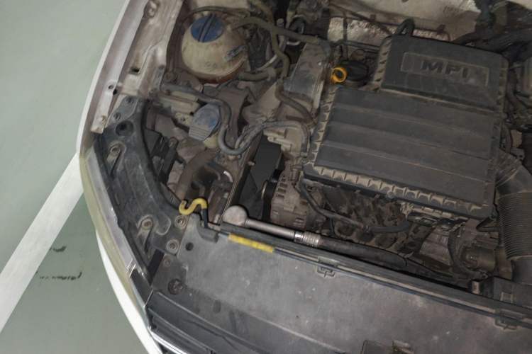 Used Volkswagen Lavida 2013 Restyled Classic 1.6L Automatic Comfort Edition Engine Bay Right