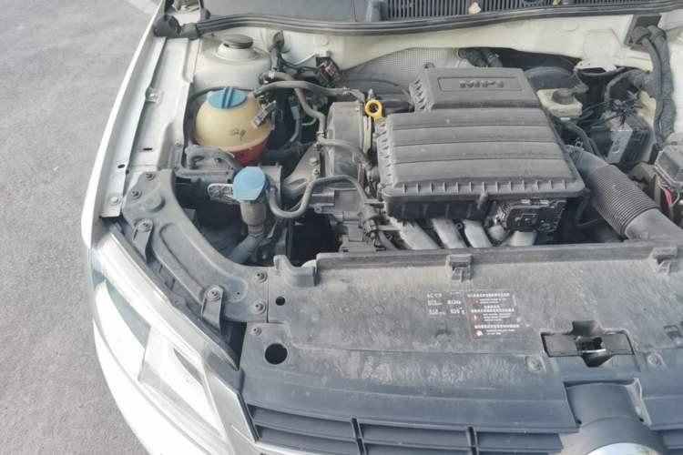 Used Volkswagen Lavida 2013 Revised Classic 1.6L Automatic Fashion Edition Engine Bay Right