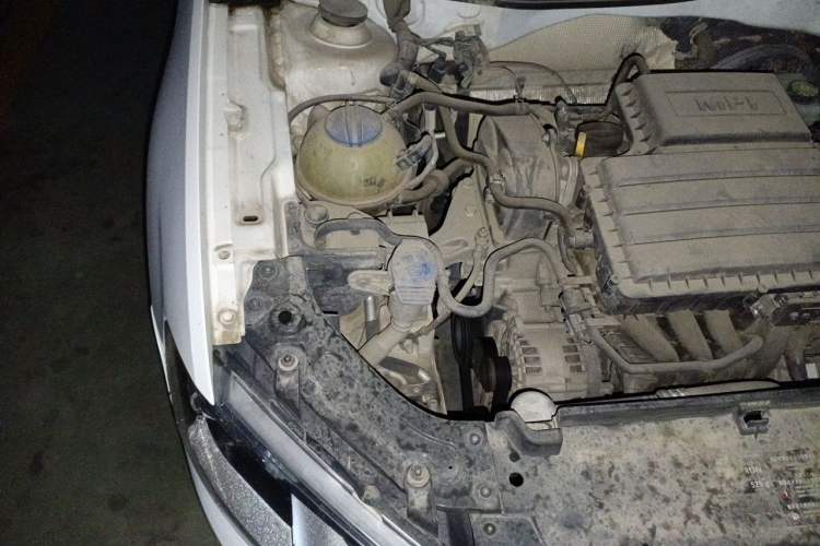 Used Volkswagen Lavida 2013 Restyled Classic 1.6L Automatic Comfort Edition Engine Bay Right